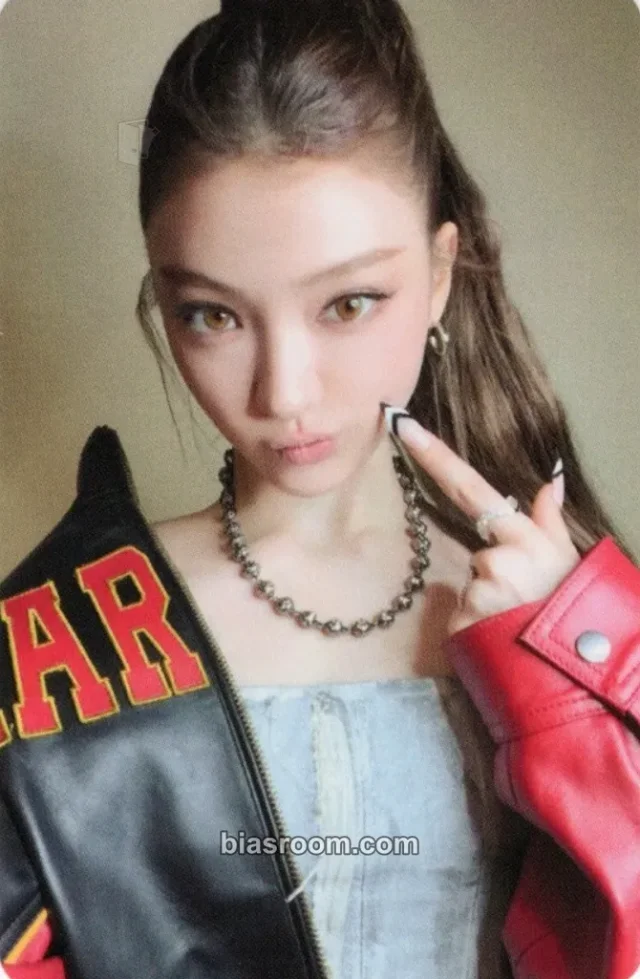 Photocard K-pop Ella MEOVV GO HARD
