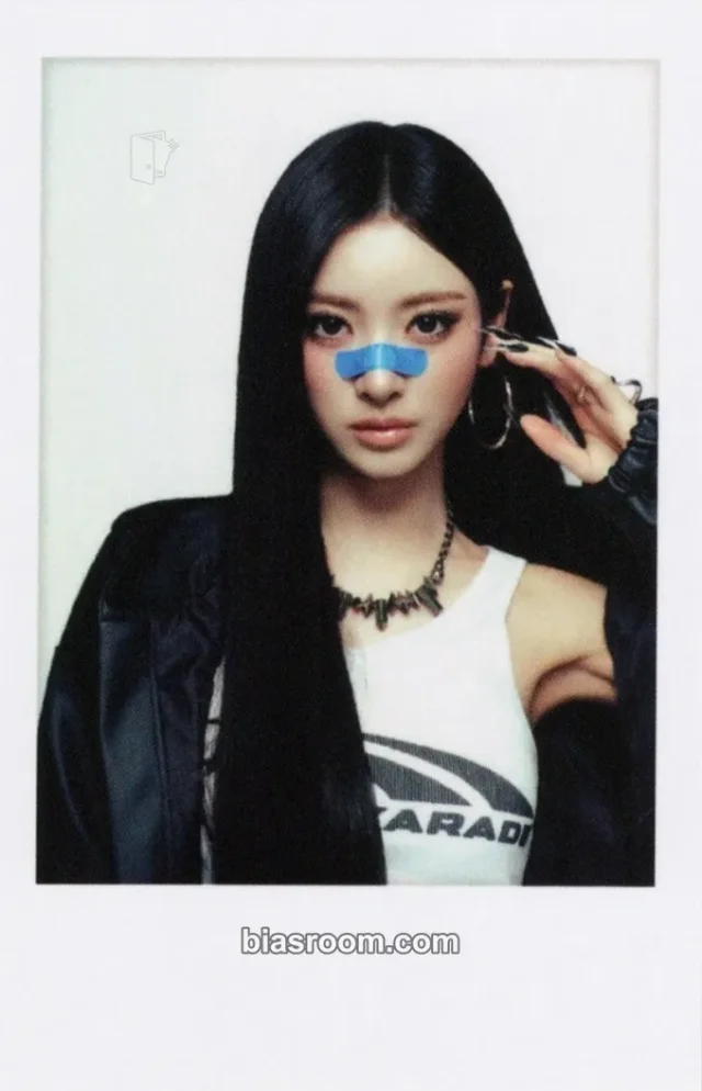 Anna MEOVV GO HARD K-pop Photocard