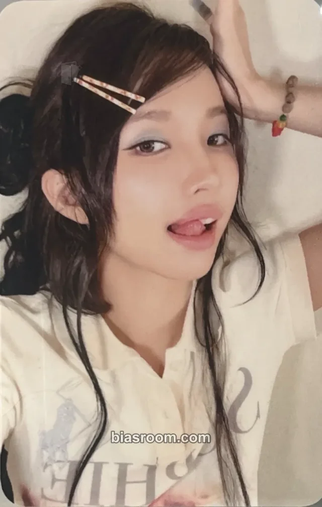 Soyeon i-dle What a Wonderful Life K-pop photocard