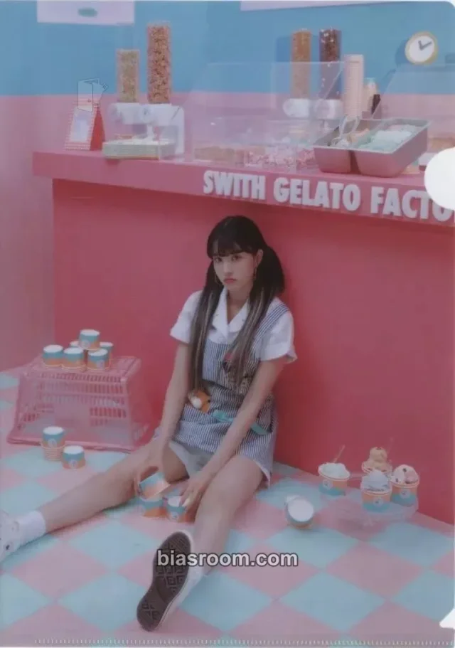 Yoon STAYC 2023 STAYC Fanmeeting ‘SWITH Gelato Factory’ K-pop photocard