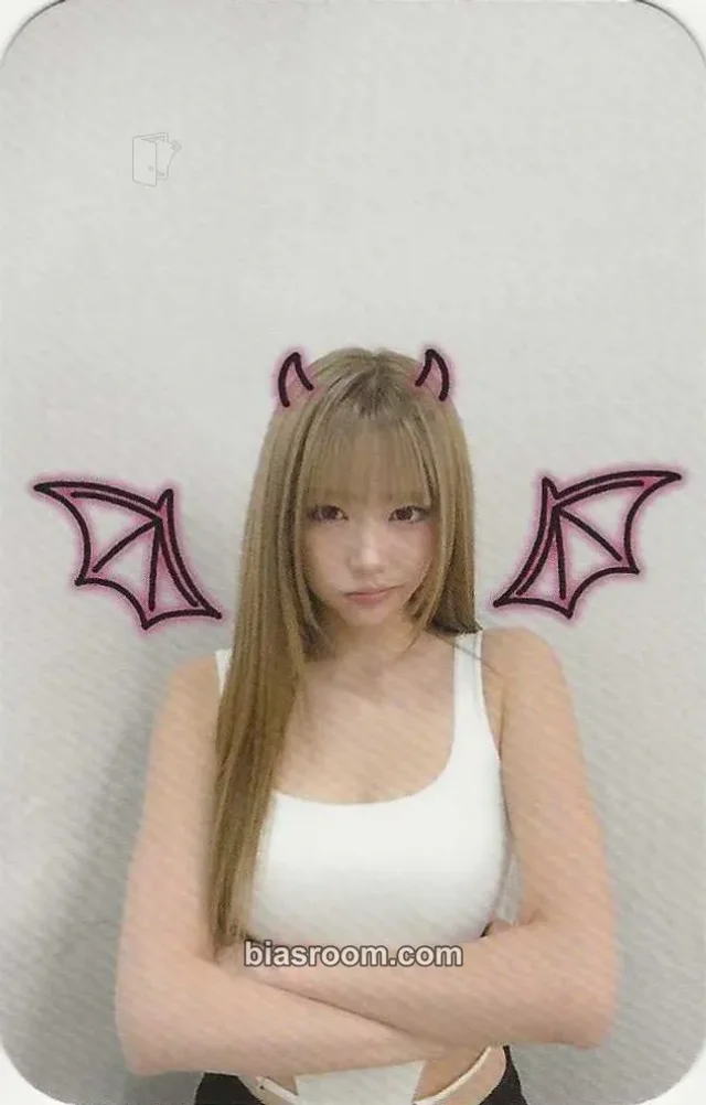 Chaei HEART OF WOMAN Heart Byte : LEGACY K-pop photocard