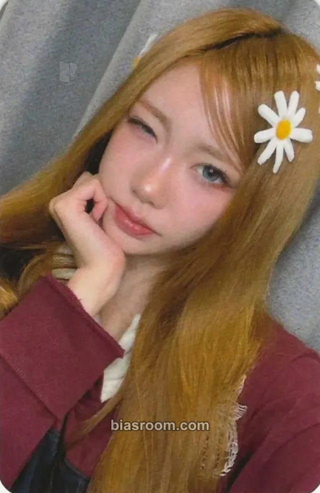Chaei HEART OF WOMAN Heart Byte : LEGACY K-pop photocard