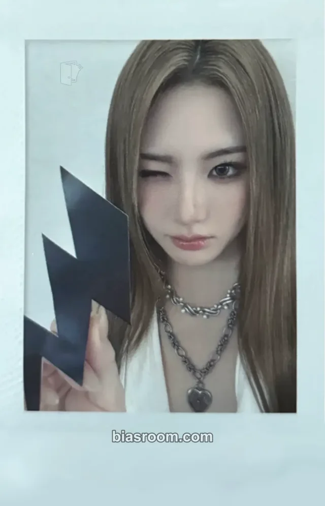 Xinyu tripleS LOVE&POP pt.2 K-pop photocard