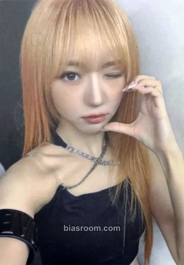 Shion tripleS 4th World Tour <ANDLESS> K-pop photocard