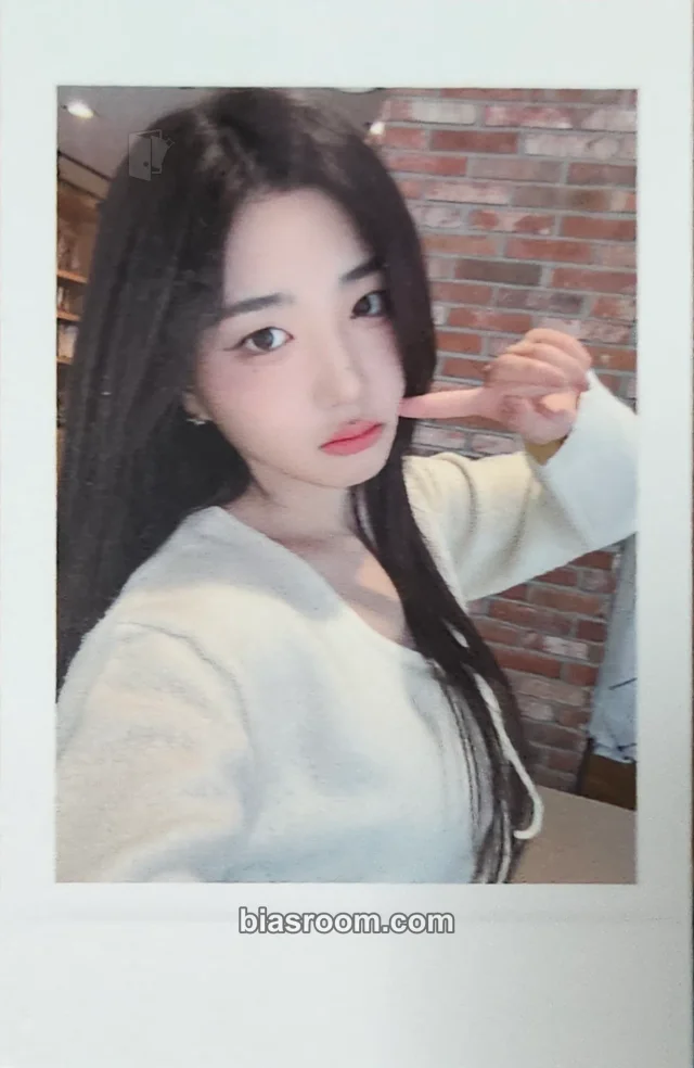 Sohyun tripleS Beyond Beauty K-pop photocard