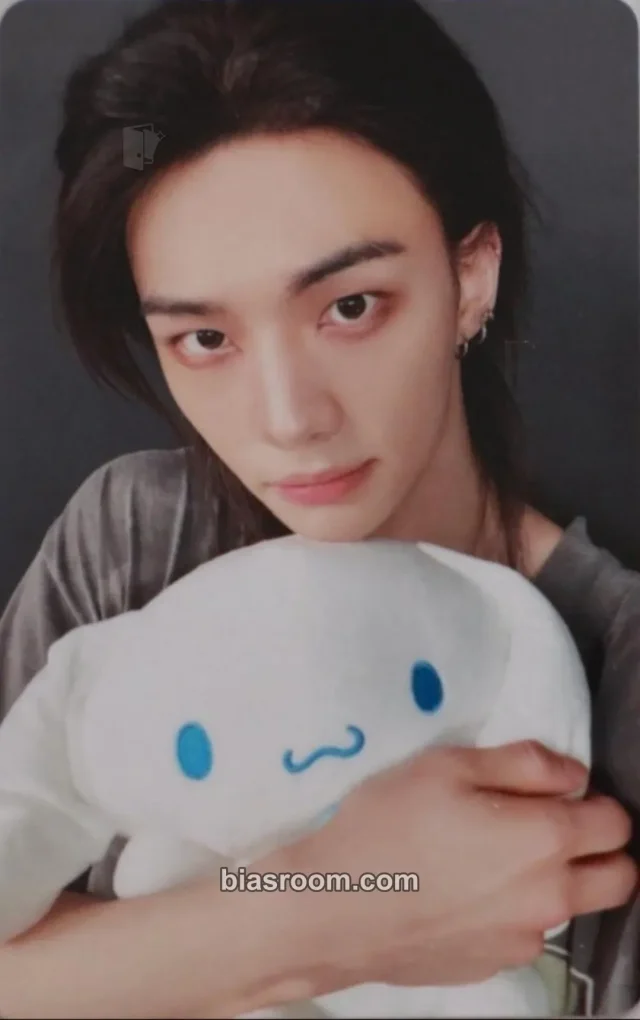 Hyunjin Stray Kids Sanrio Characters × SKZOO K-pop photocard