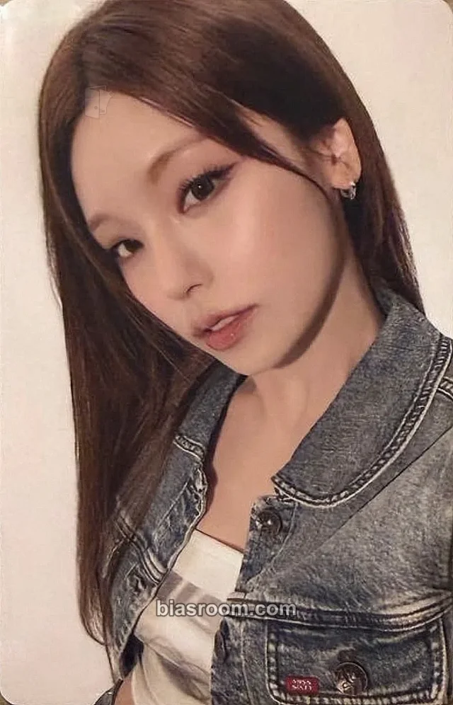 Photocard K-pop de Yeji ITZY JYP FLAGSHIP TOKYO