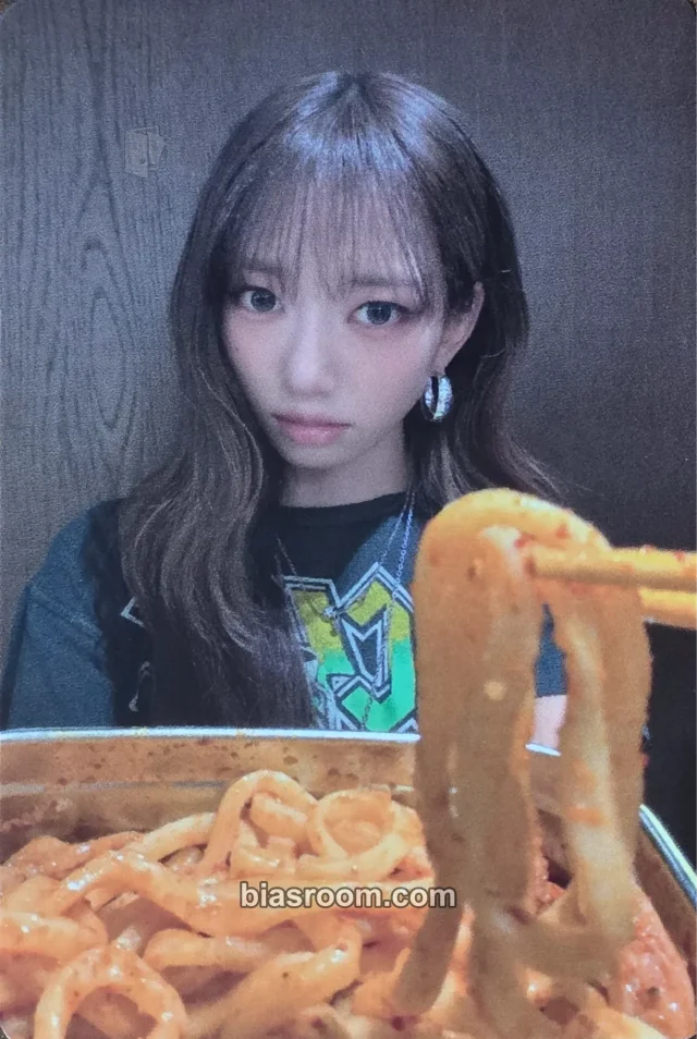 Photocard K-pop Sooin MEOVV GO HARD