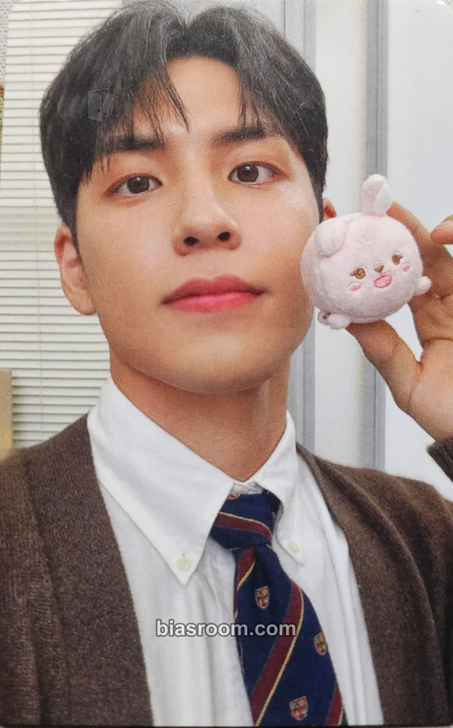 Wonpil DAY6 2023 Christmas Special Concert 'The Present : You are My Day' K-pop photocard