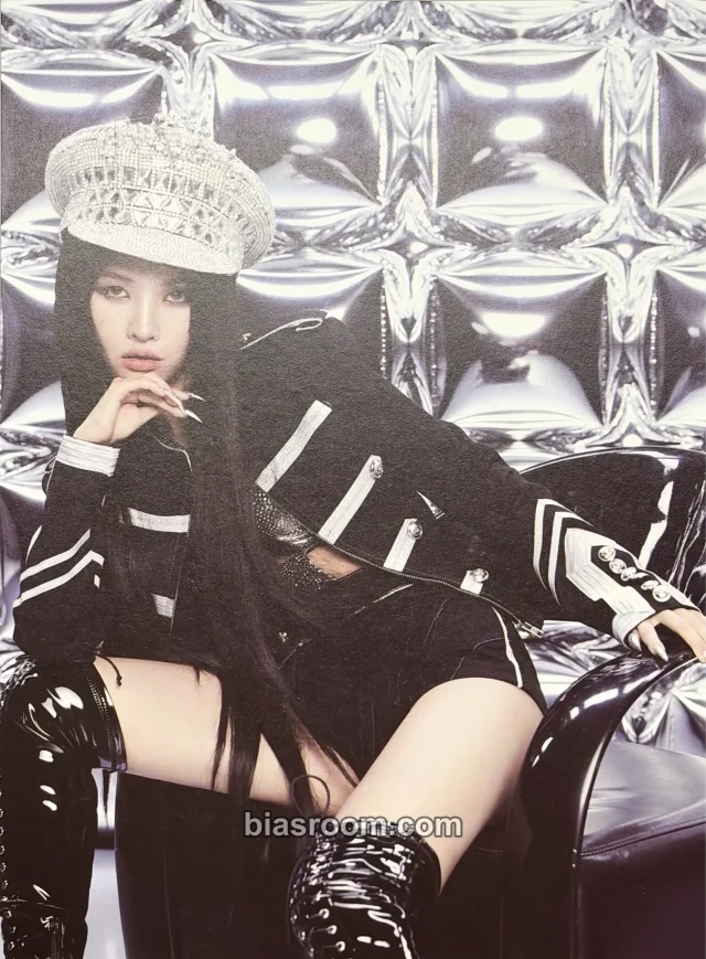 Soyeon i-dle 2 K-pop photocard