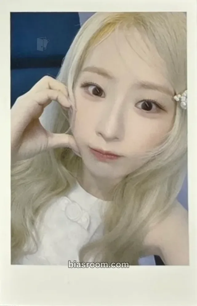 Photocard K-pop di HaSeul ARTMS HaSeul Afterglow Fansign Event