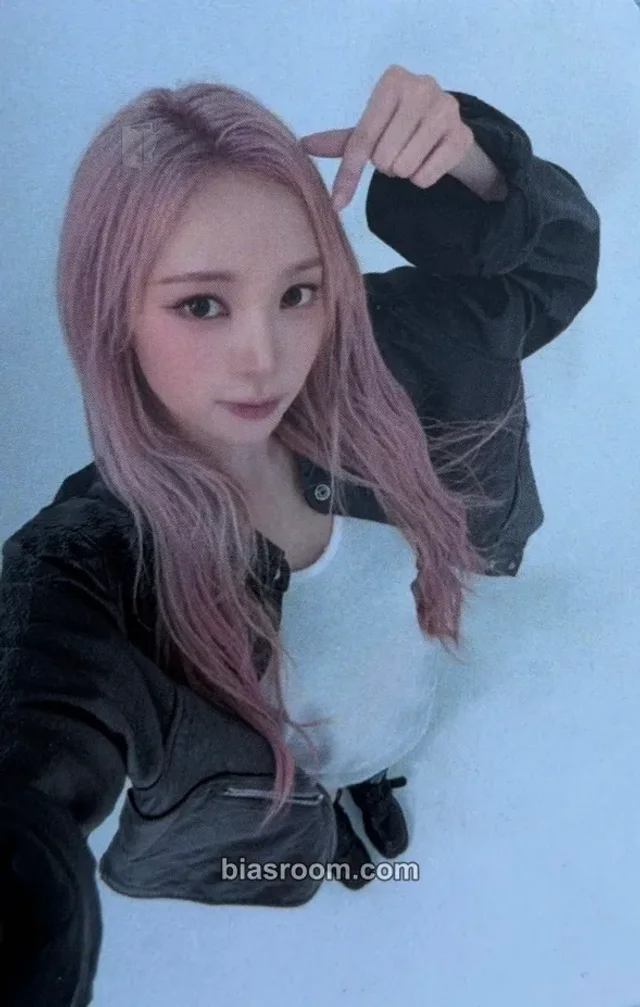 Narin MEOVV GO HARD K-pop Photocard