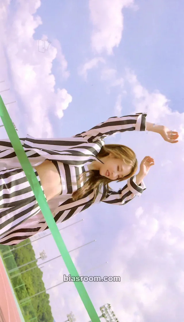 Moonbyul MAMAMOO 2021 Online Concert [WAW] K-pop photocard