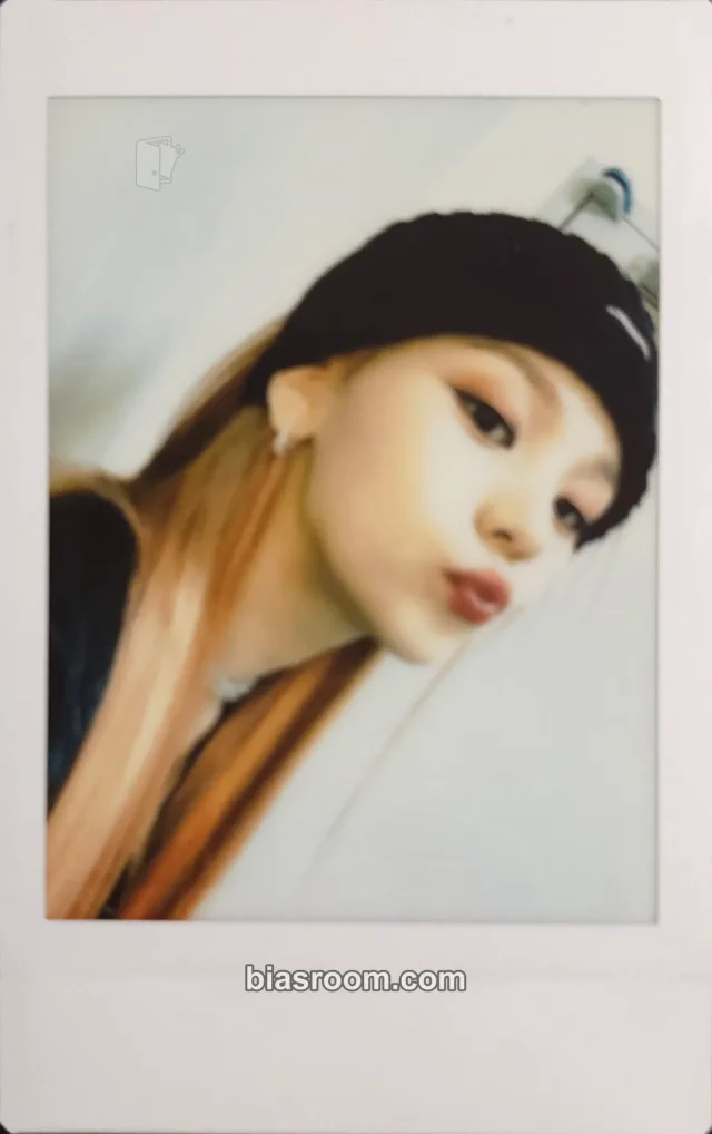 Umji VIVIZ Summer Vibe K-pop photocard