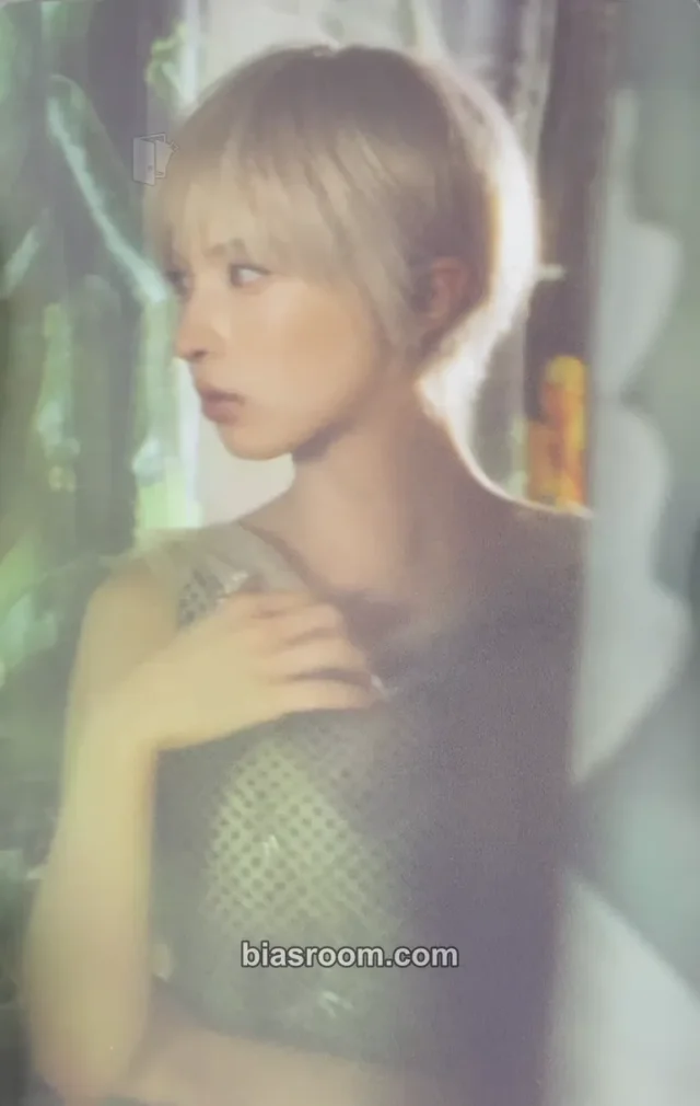 Bae NMIXX Strange Muse K-pop photocard