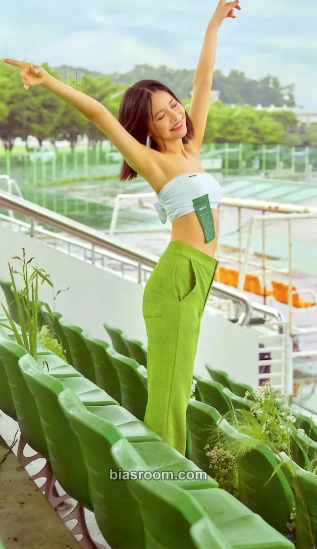 Solar MAMAMOO 2021 Online Concert [WAW] K-pop photocard