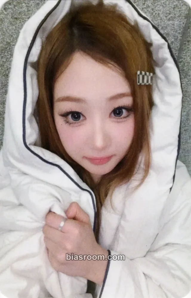 Liri HEART OF WOMAN Heart Byte : LEGACY K-pop photocard
