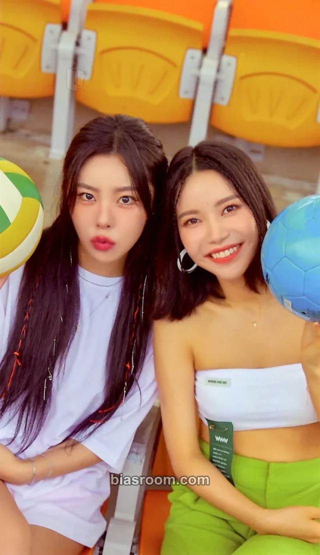 MAMAMOO 2021 Online Concert [WAW] K-pop photocard