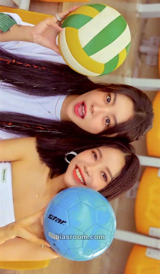 MAMAMOO 2021 Online Concert [WAW] K-pop photocard