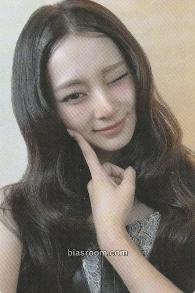 Photocard K-pop Tzuyu TWICE <THIS IS FOR> WORLD TOUR FINALE in SEOUL - LIVE