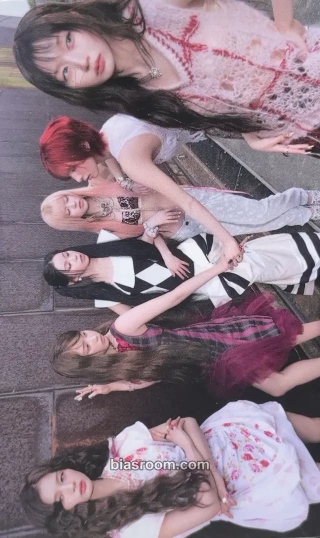 NMIXX Strange Muse K-pop photocard