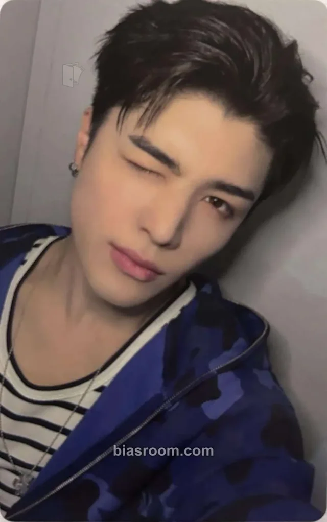 Maki &TEAM Mark on Me K-pop Photocard