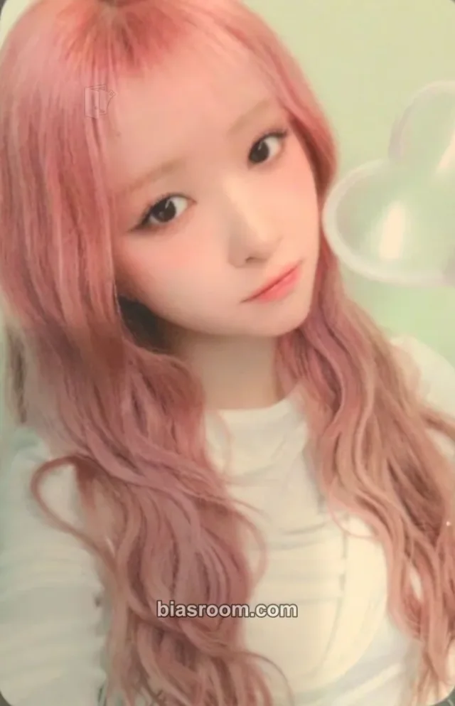 MiU MADEIN LIGHTSTICK K-pop photocard