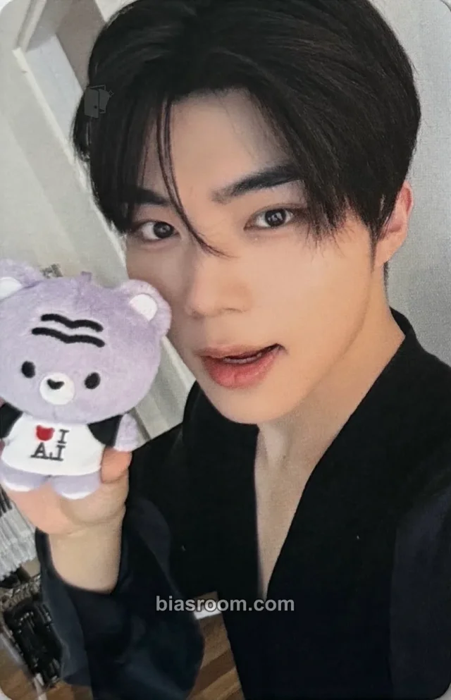 Gunwook ZEROBASEONE Ascend- K-pop photocard