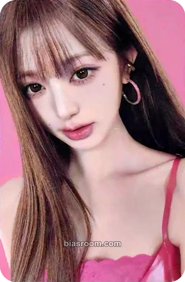 Wonyoung IVE Looks Can Kill K-pop photocard