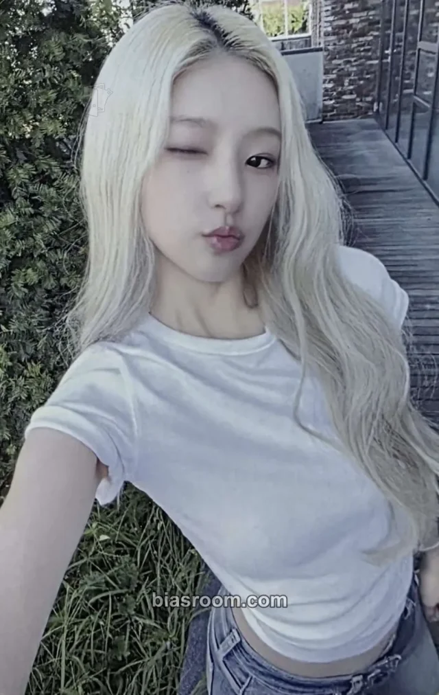 Photocard K-pop Haneul KISS OF LIFE SWEAT