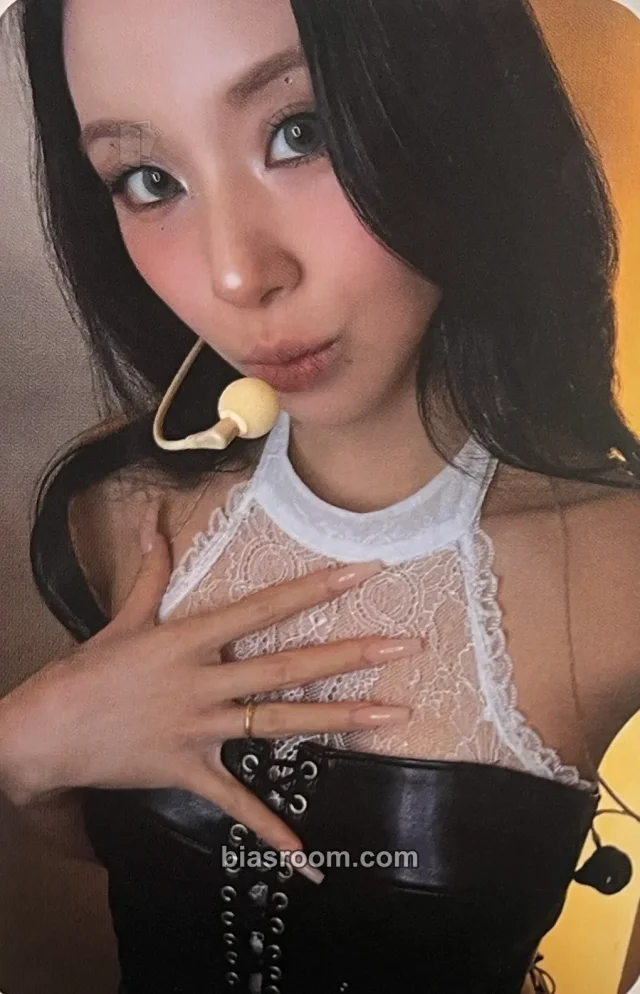 Chaeyoung TWICE <THIS IS FOR> WORLD TOUR FINALE in SEOUL - LIVE K-pop Photocard