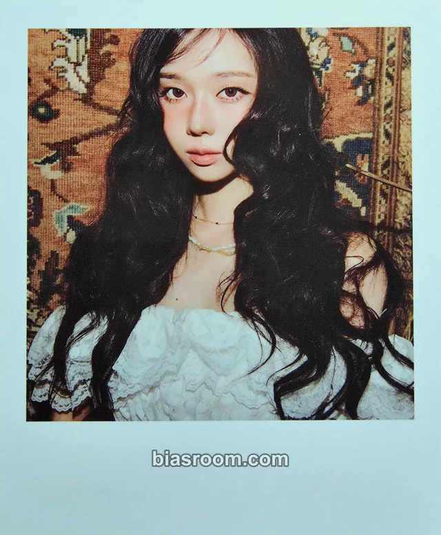 Photocard K-pop di Winter aespa 2026 Season's Greetings