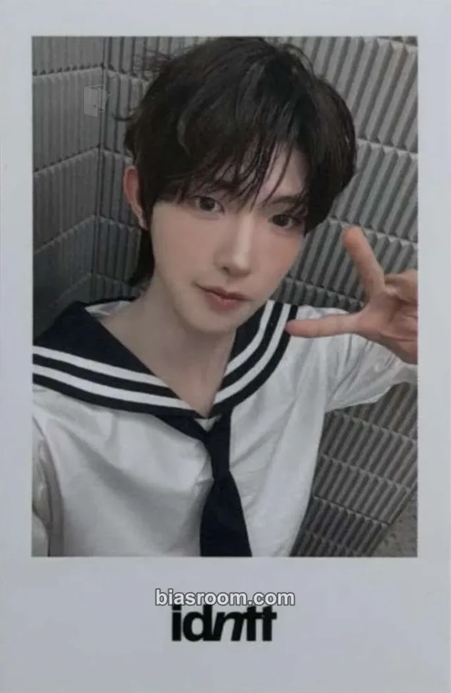 Choi GyeongBeen idntt itsnotover K-pop photocard