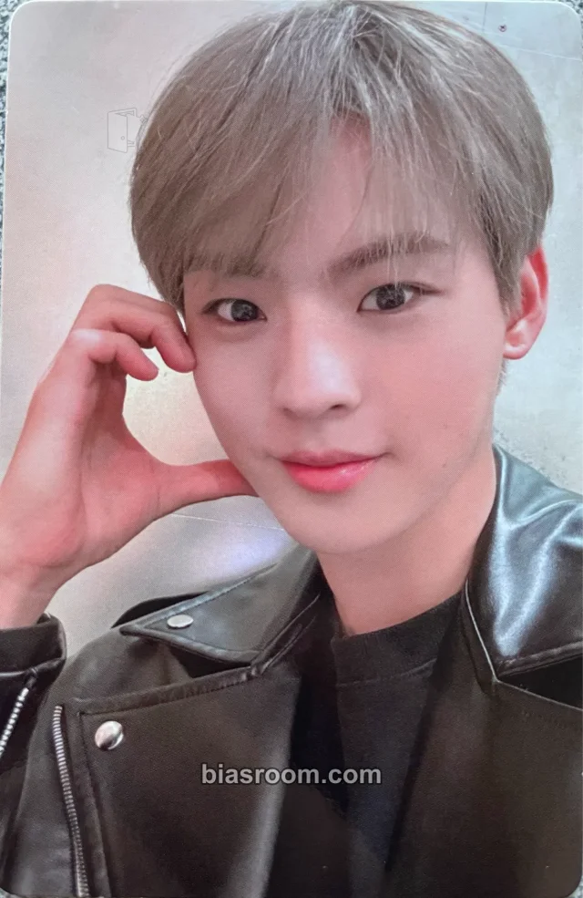 Hyojin ONF Be Here Now in Canada 2024 Live Tour K-pop photocard