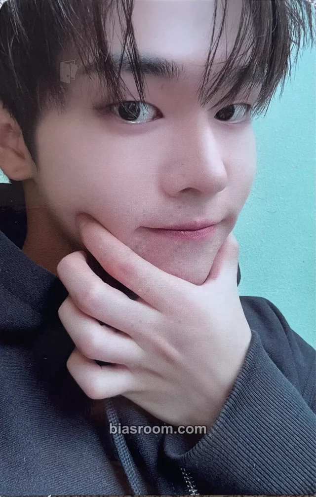 Yuto ONF Be Here Now in Canada 2024 Live Tour K-pop photocard
