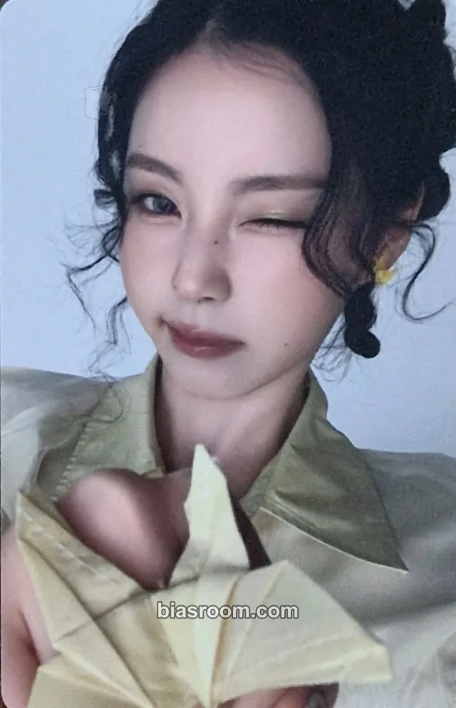 Kyujin NMIXX Strange Muse K-pop Photocard