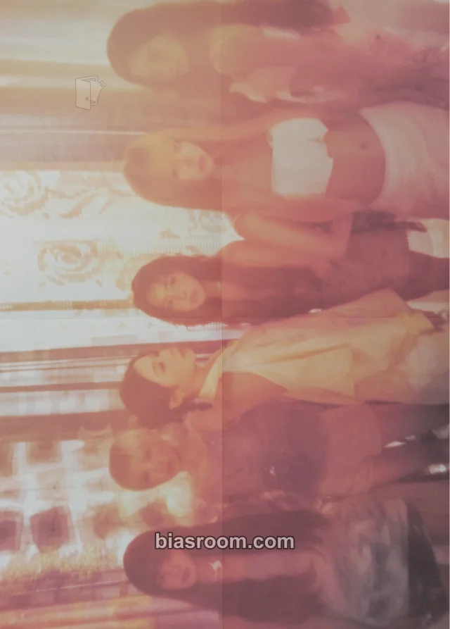NMIXX Strange Muse K-pop photocard