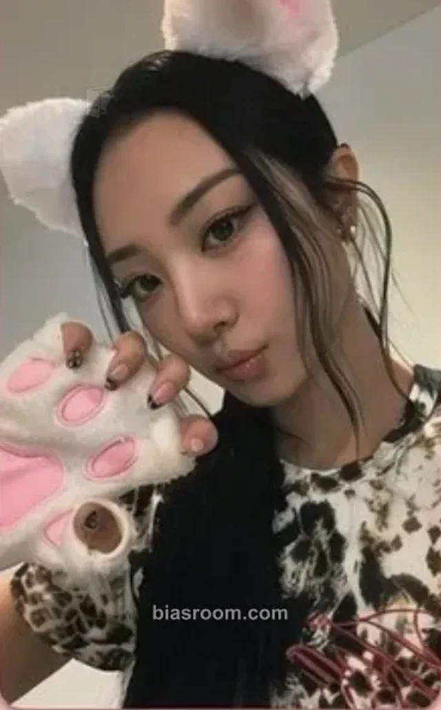 Gawon MEOVV BITE NOW K-pop Photocard