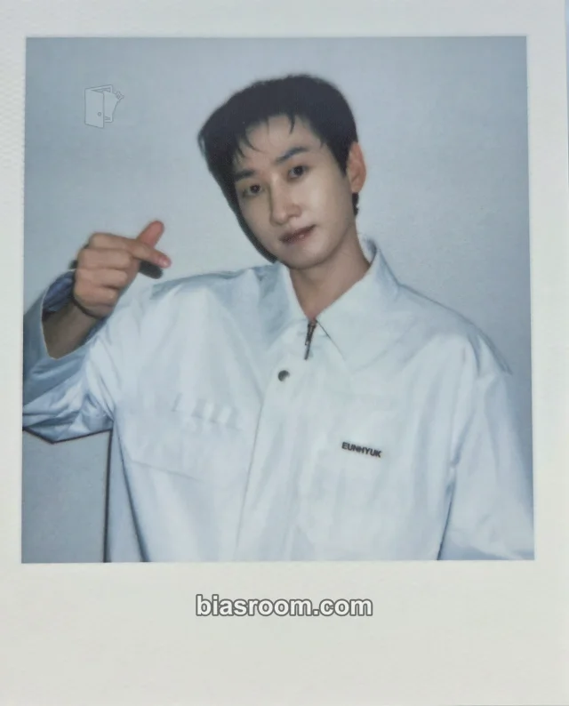 Eunhyuk SUPER JUNIOR 2025 Season's Greetings - Brunch Lab K-pop photocard