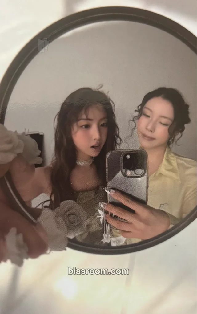 NMIXX Strange Muse K-pop photocard