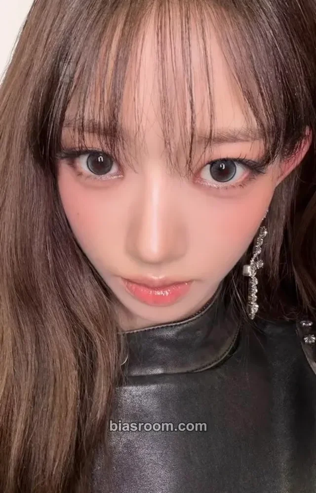 Photocard K-pop Sooin MEOVV BITE NOW