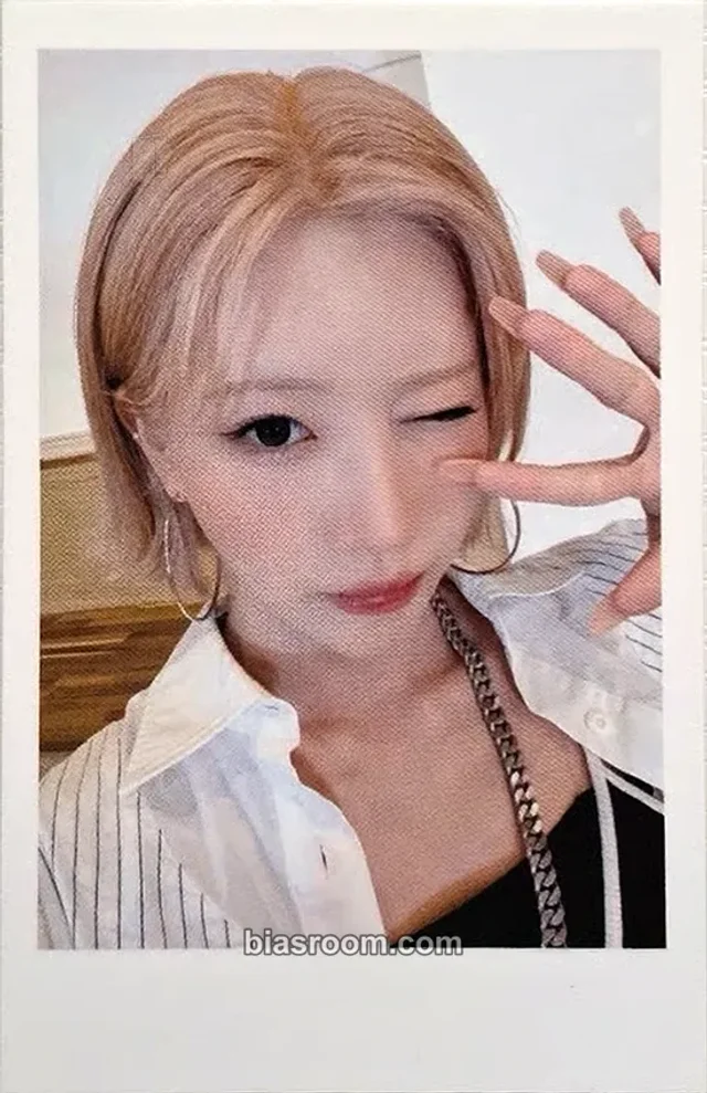 Photocard K-pop de Kim Lip ARTMS Hyper-Ego