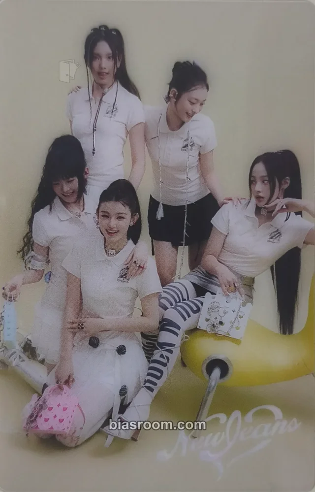 NewJeans Get Up K-pop Photocard
