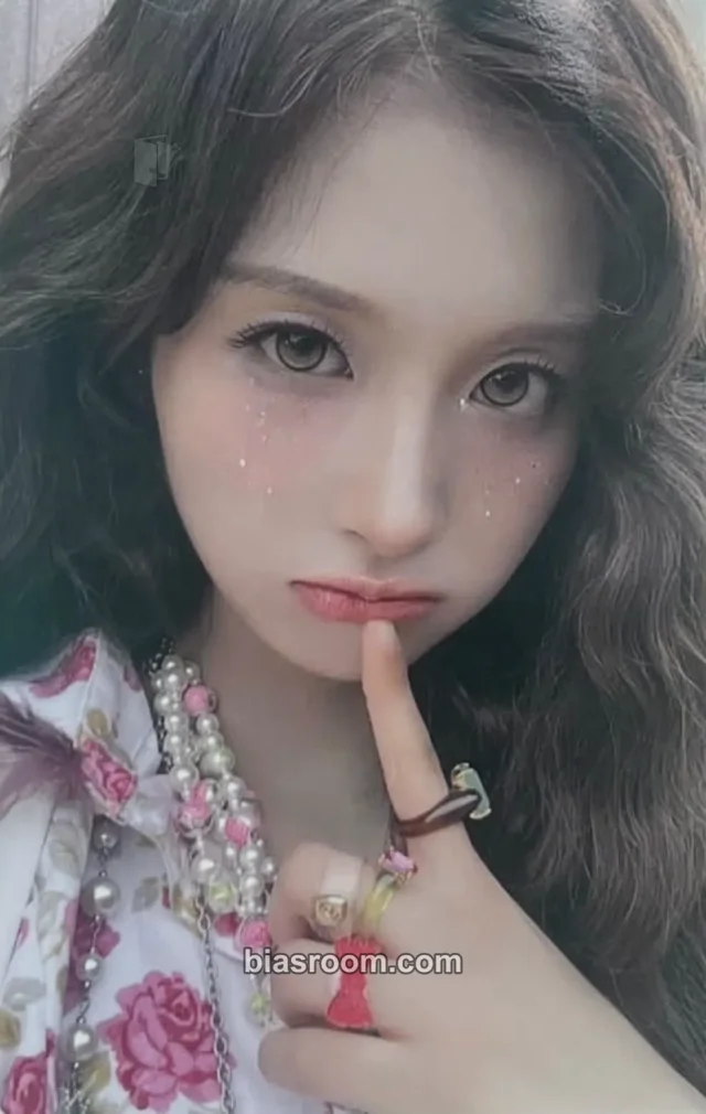 Photocard K-pop Sullyoon NMIXX Strange Muse