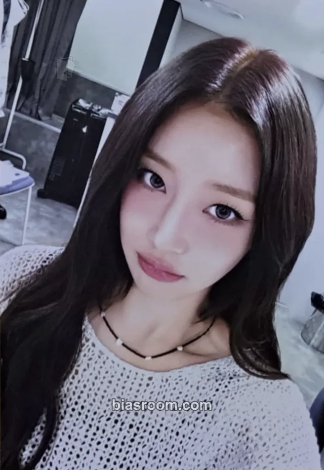 Sumin STAYC MEOW / Cheeky Icy Thang (Japanese Ver.) K-pop photocard