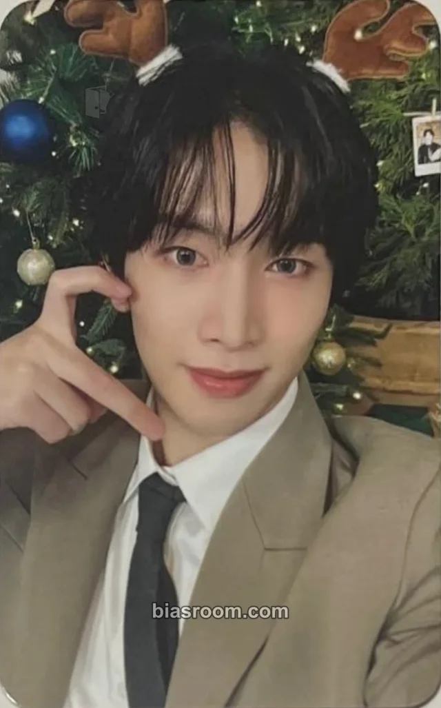 Dongyeon POW POW with Y Magazine K-pop Photocard
