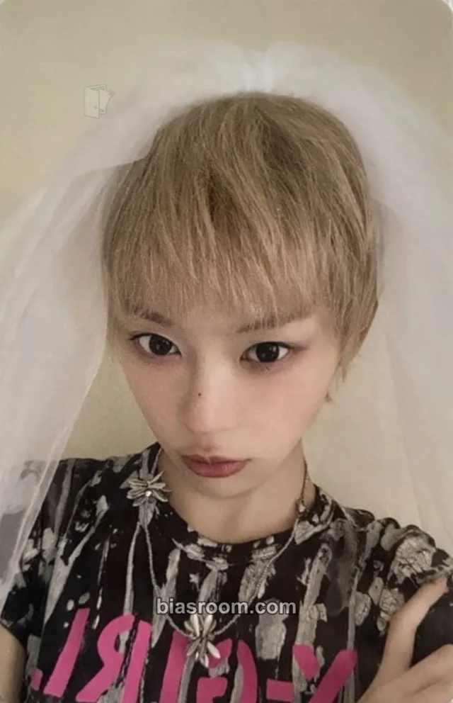 Photocard K-pop Moka ILLIT MAMIHLAPINATAPAI