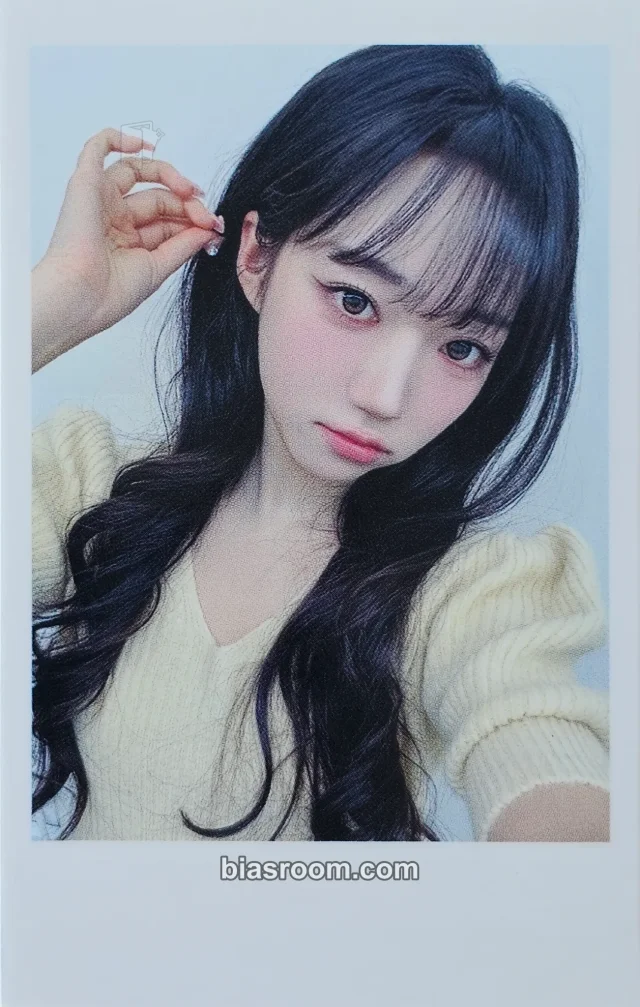 Shion tripleS Beyond Beauty K-pop Photocard