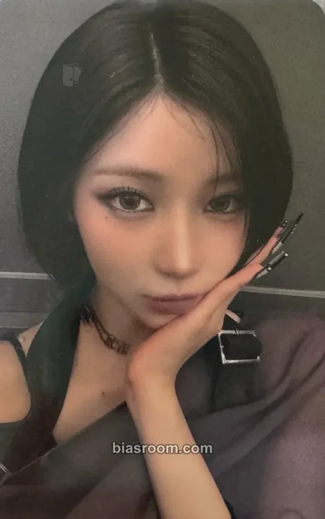 Photocard K-pop Asa BABYMONSTER DESERVE