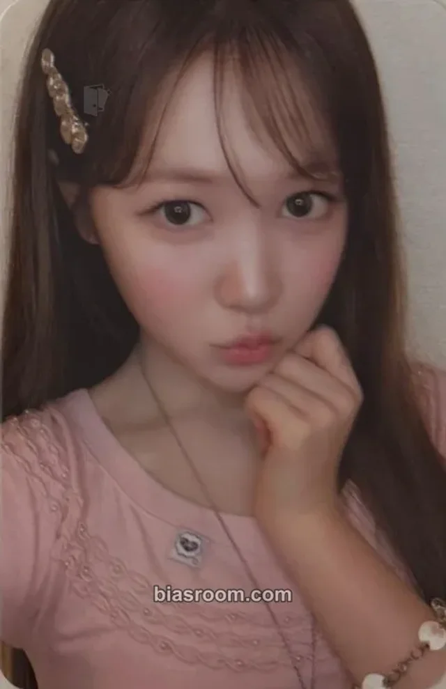 Ye-on Hearts2Hearts Lemon Tang K-pop photocard